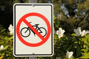 Do Bicycles Have to Stop at Stop Signs? Understanding Cyclist Traffic Laws