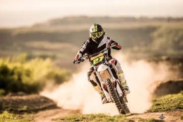 How Fast Does a 250cc Dirt Bike Go? Unlocking Top Speeds, Models, and Beginner Tips