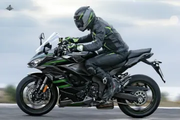 What Is a Liter Bike? My Thrilling Throttle Twists and the Power They Packed