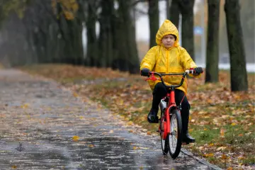 Mastering Wet Weather Riding: Safety Tips for Your Hybrid Bike